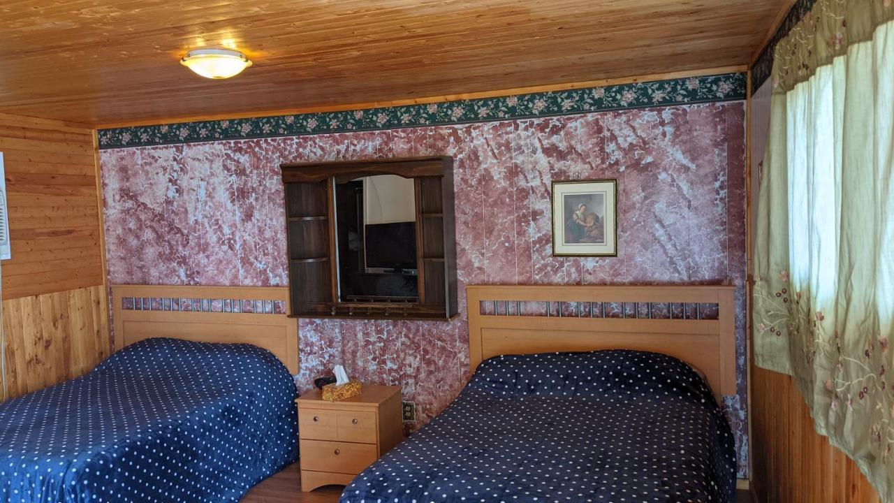 Balgonie Motel Motor Inn Pilot Butte Eksteriør billede